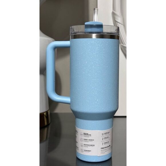 Stanley Quencher H2.0 FlowState 40oz Tumbler, POWDER BLUE CRUSH - Picture 2 of 4